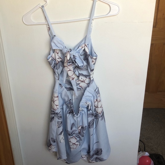 Floral Romper - Picture 2 of 5